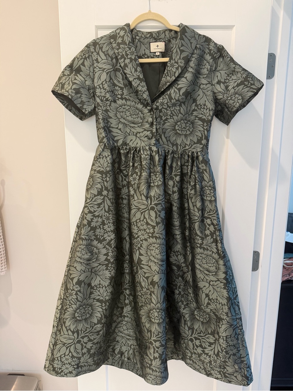 Like new. Tuckernuck Emerald Mirasol Jacquard Adelaide Dress. Sz M. - Picture 2 of 6